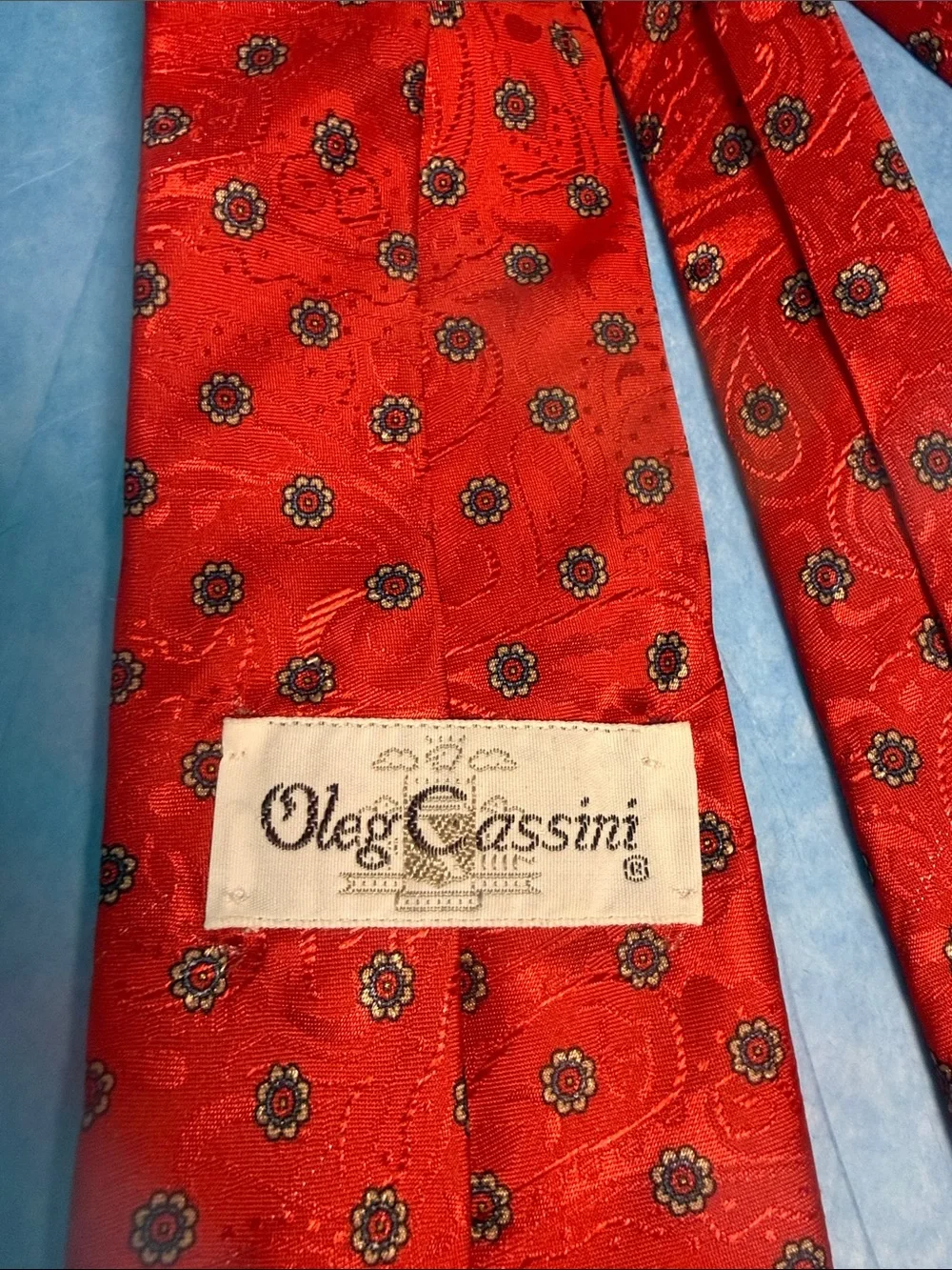 Oleg Cassini Red Silk Tie with Small Medallion Motif